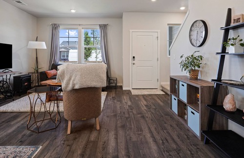 Redmond House | Roomy, Bright & Quiet Central Oregon Retreat, Smith Rocks