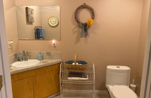 State Road House | Roomy Bungalow in Yadkin Valley Wine Country