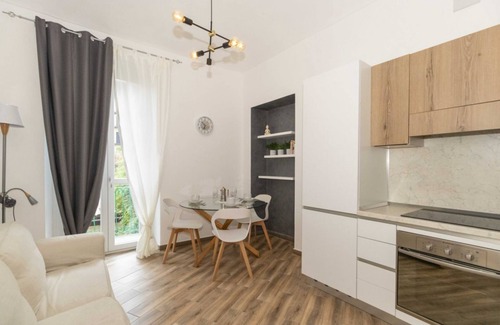 Aurora Apartment | Roomy & Central Torino Apartment!