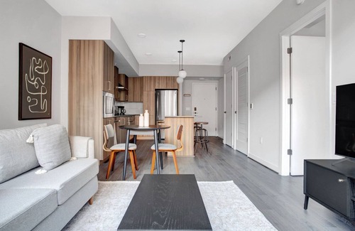 Clarendon Apartment | Roomy Clarendon 1BR w/Gym, W/D & Pool, walk to Metro, by Blueground
