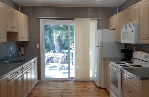 Sauble Beach Cottage | Roomy cottage close to Sauble's main beach!