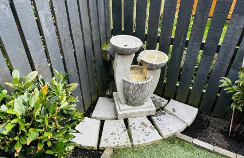 Newhaven House | Roomy home 1 level Free Parking