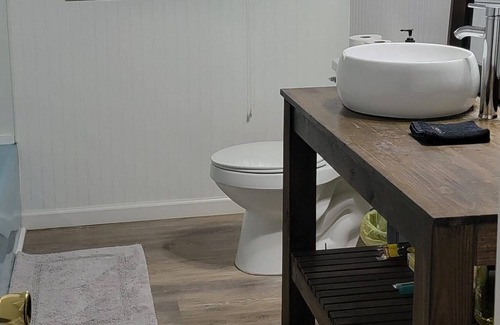 Kingsport House | Roomy Home