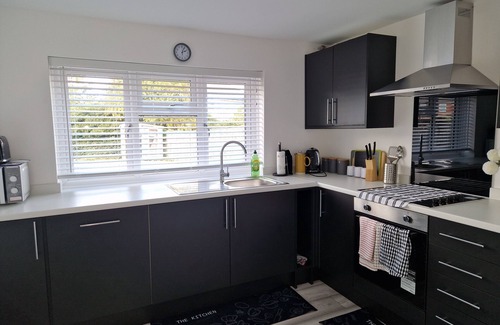 Swindon House | Roomy homes with big garden near Designer Outlet