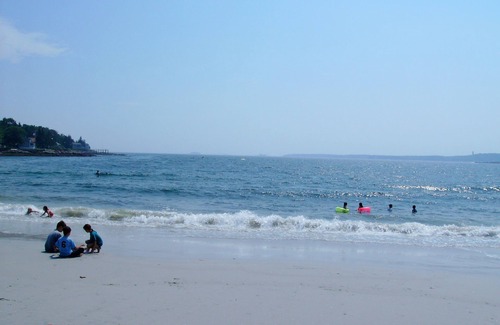 Pemaquid Beach House | Roomy Seaside Cape - Walk to Pemaquid Beach