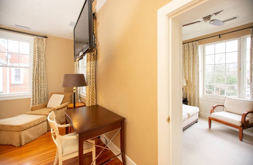 Durham Apartment | Roomy Suite 1BR in Durham