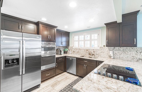 West Newport Condo | Roomy Vacation Home Steps from the Beach | Large Patio w/Firepit and Ocean Views | Walk to it All!