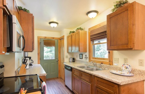 Hendersonville Cabin | Rooster Ridge A Sensational Cabin Get Away/near Chimney Rock