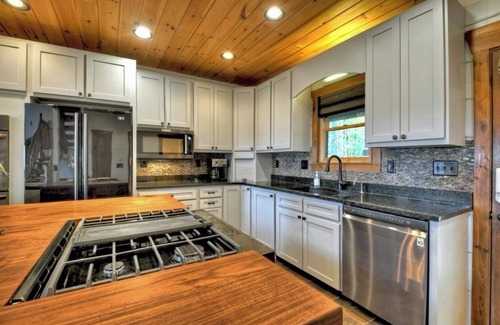 Morganton House | Rooted Oak Retreat