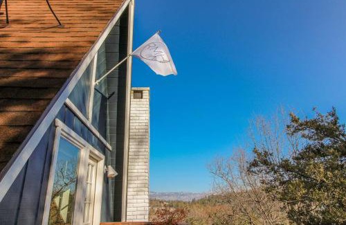 Lake Arrowhead House | Roots Mountain House Modern A-Frame