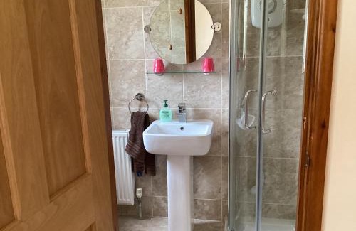 Melton Constable Bed & Breakfast | Roper Bungalow