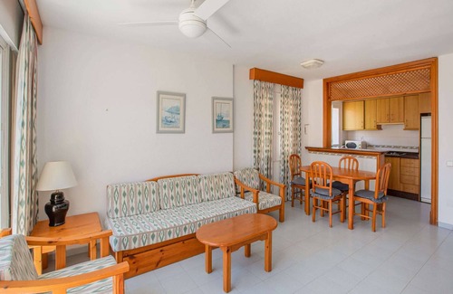 Roquetas de Mar Apartment | Roquetas Beachside Getaway