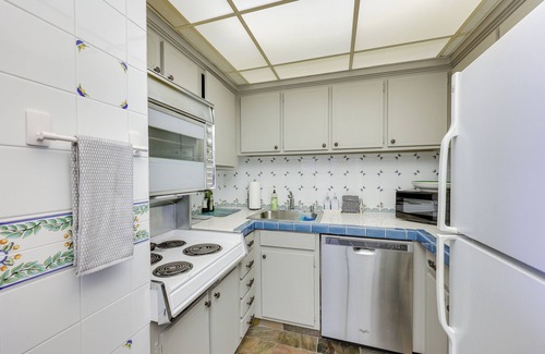 Mid America Condo | ‘Rory’s Roost’ Hot Springs Condo on Lake Hamilton!