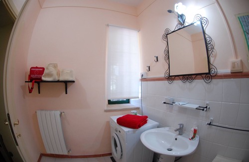 San Lorenzo Nuovo Apartment | Rosa: apartment in farmhouse