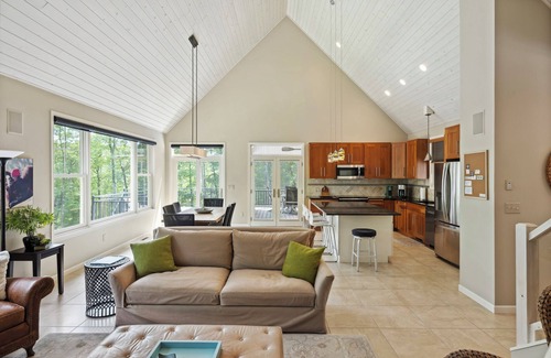Drummond House | Rosa Retreat on Little Rosa Lake