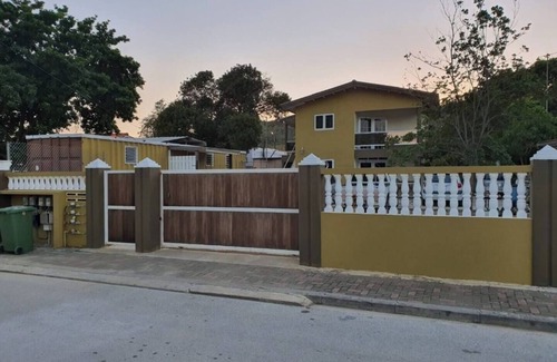 Buena Vista Apartment | Rosa's Place - Cozy 1-bedroom apartment in pleasant Willemstad with AC, WiFi