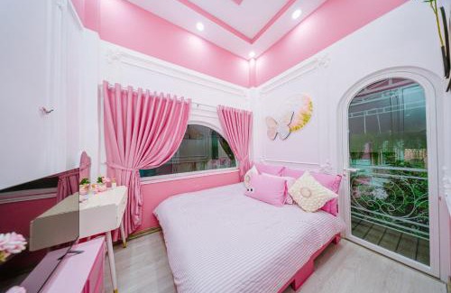 District 12 Hotel | Rosamel VILLA