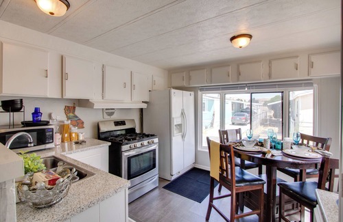 Rosamond House | Rosamond Vacation Rental w/Grill, Near Vineyards!