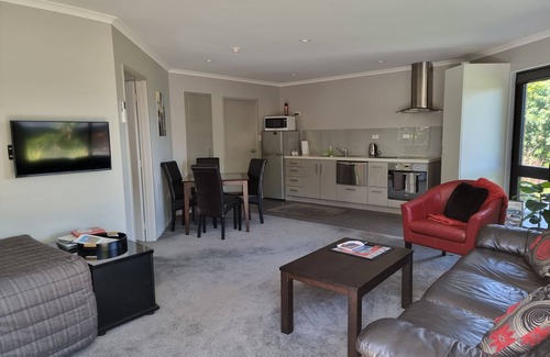 Bell Block House | Rosandra Retreat 1. Cosy, relax enjoy, family friendly.