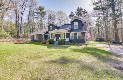 Higgins Lake House | Roscommon Vacation Rental about 1 Mi to Higgins Lake!