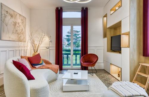 Grand-Couronne Apartment | Rose écrin de charme avec parking terrasse privée et jardin partagé
