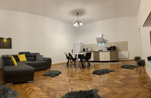 Old City Apartment | Rose Apartment No. 2