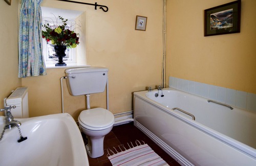 Rhyd-y-clafdy Cottage | ROSE COTTAGE, pet friendly, character holiday cottage in Pwllheli