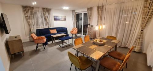 Offenbach am Main House | Rose Garden - Haus mit Garten & 3 Schlafzimmern