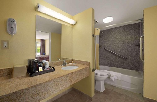 Thomasville Hotel | Rose Garden Inn & Suites Thomasville