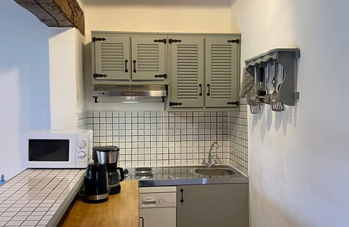 Berbiguieres House | Rose gite at Laugerie Basse Gites, with a beautiful heated pool and grounds