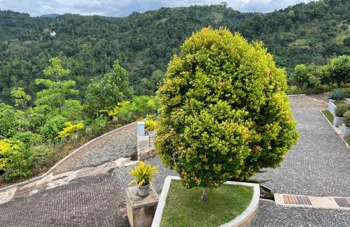 Doluwa Bed & Breakfast | Rose Hill Bungalow