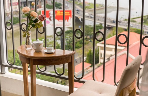 Bach Dang Riverside Apartment | Rose Home