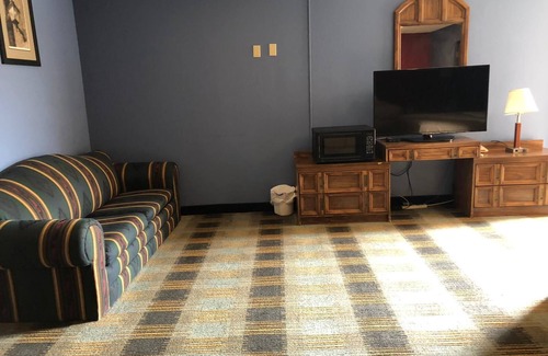 David City Hotel | Rose Motel