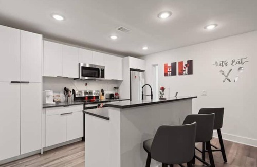 Old East Dallas House | Roseate 2BR Downtown