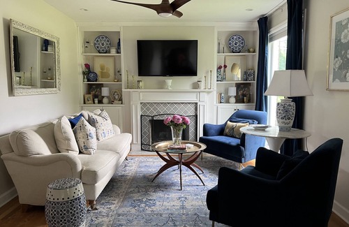 Rosebank House | Rosebank Retreat. 2 King size beds, Clawfoot Tub in the heart of East Nashville