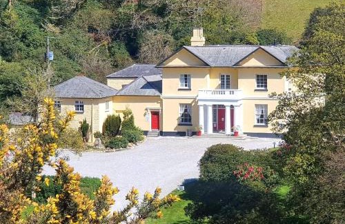 Liskeard House | Rosecraddoc Manor - Riverview