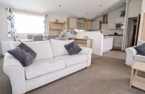 Morecambe Cottage | ROSELLA 38, pet friendly, country holiday cottage in Morecambe