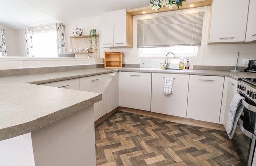 Morecambe Cottage | ROSELLA 38, pet friendly, country holiday cottage in Morecambe