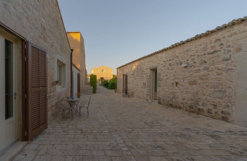 Modica House | Rosemary - open space in the Hyblean countryside