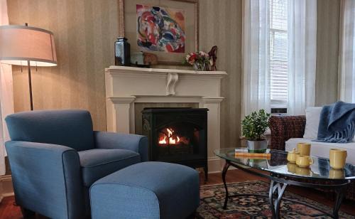 Downtown Little Rock Bed & Breakfast | Rosemont B&B Cottages