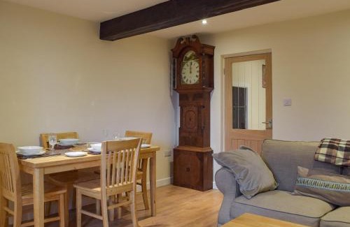 Barnoldswick House | Rosemount Cottage