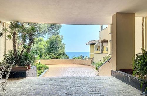 Arenzano Apartment | Roses House