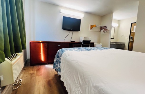 Union City Hotel | Rosewood Inn By OYO Union City I-69