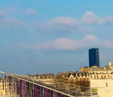 Issy-les-Moulineaux Bed & Breakfast | Rosewood Rooftop Eiffel Paris Porte de Versailles