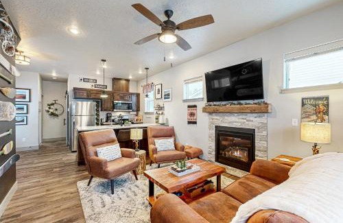 Donnelly House | Rosey - The Petite Chalet in the Pines