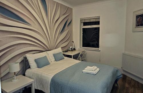 Cricklewood House | Rosie Blue