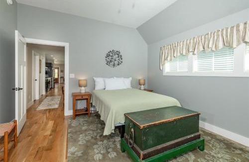Brevard House | Rosie`s Retreat