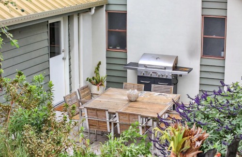 Merimbula House | Rosie's Seaview-Lake to ocean view