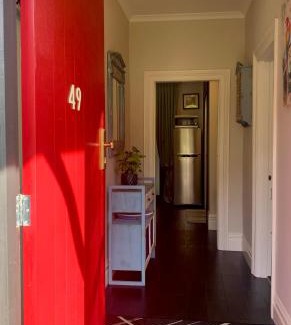 Kaikorai House | Roslyn Business Studio - 2 bedroom