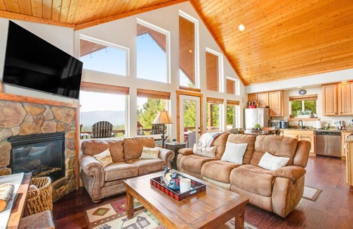 Ronald House | Roslyn Ridge Retreat